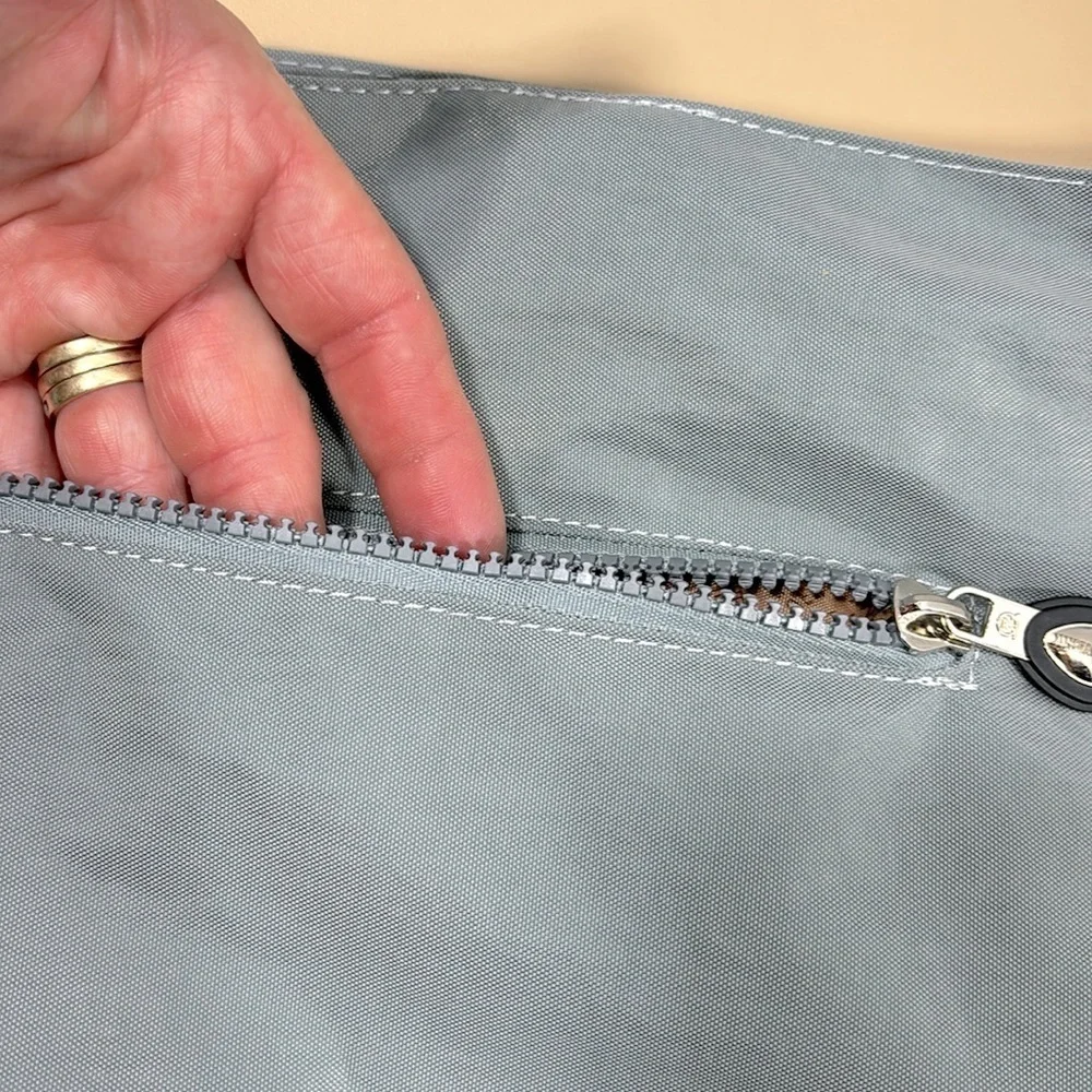 Grey durable medium size backpack/shoulder bag - Picture 5 of 10